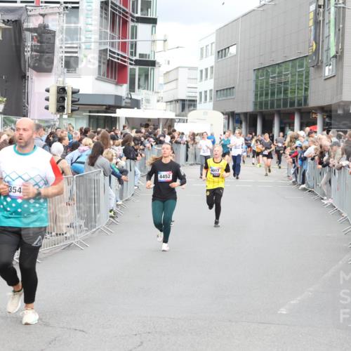 12.06.2026 - Holstenköstenlauf Andreas Tolksdorf http://msf.ph/oto/9745176 12.06.2026 18:03:17 Laufen 354, 4452, 4017 meine-sportfotos.de