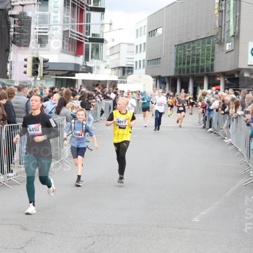 12.06.2026 - Holstenköstenlauf Andreas Tolksdorf http://msf.ph/oto/9745180 12.06.2026 18:03:18 Laufen 202, 4452, 3594, 4017 meine-sportfotos.de