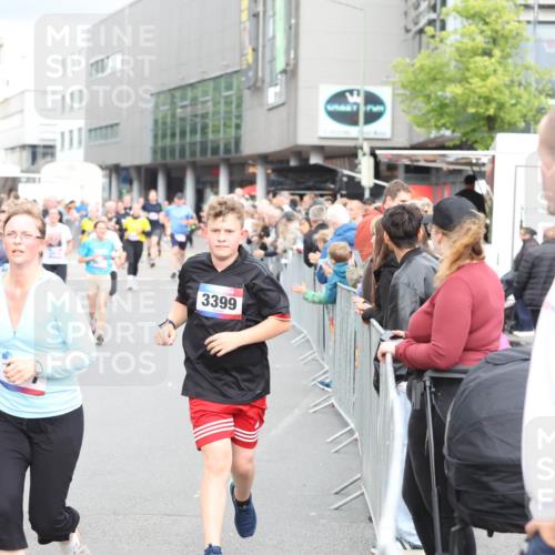 12.06.2026 - Holstenköstenlauf Andreas Tolksdorf http://msf.ph/oto/9745203 12.06.2026 18:03:37 Laufen 3287, 144, 3399 meine-sportfotos.de