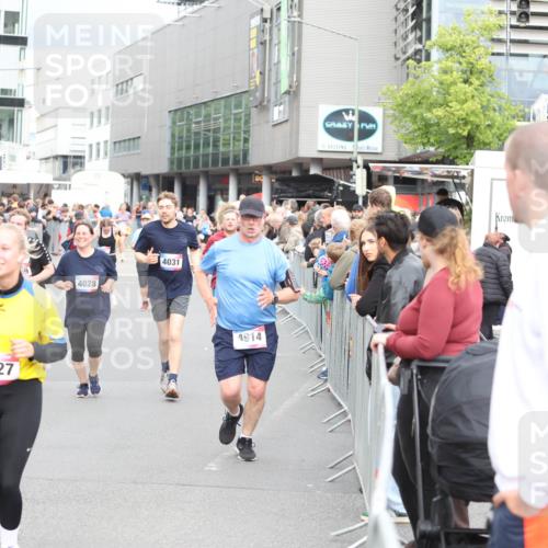 12.06.2026 - Holstenköstenlauf Andreas Tolksdorf http://msf.ph/oto/9745216 12.06.2026 18:03:47 Laufen 4027, 4028, 4031, 1914 meine-sportfotos.de