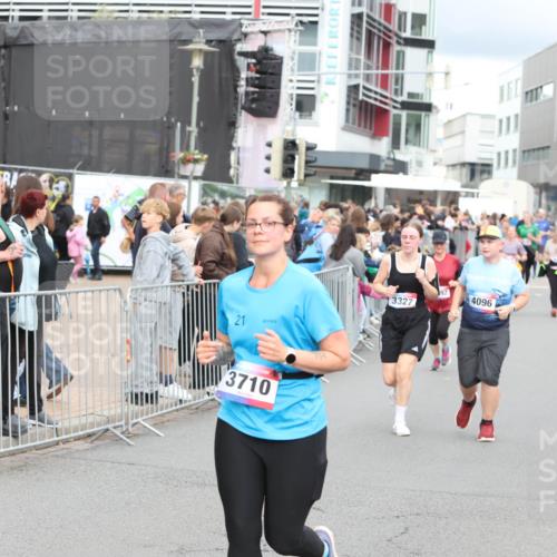 12.06.2026 - Holstenköstenlauf Andreas Tolksdorf http://msf.ph/oto/9745223 12.06.2026 18:03:53 Laufen 21, 3710, 3327, 92, 4096 meine-sportfotos.de