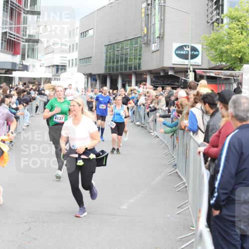 12.06.2026 - Holstenköstenlauf Andreas Tolksdorf http://msf.ph/oto/9745233 12.06.2026 18:04:00 Laufen 3273, 4137, 3461, 3155 meine-sportfotos.de