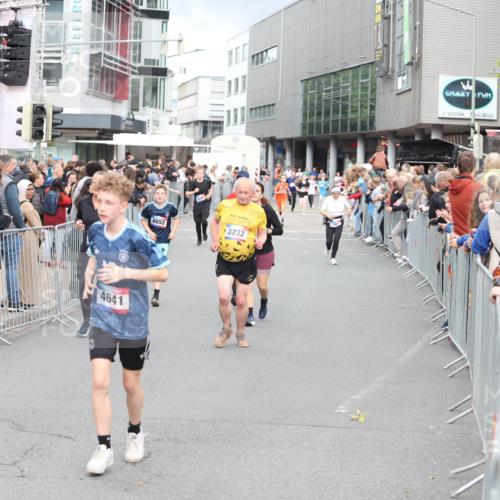 12.06.2026 - Holstenköstenlauf Andreas Tolksdorf http://msf.ph/oto/9745263 12.06.2026 18:04:27 Laufen 4641, 4652, 3232 meine-sportfotos.de