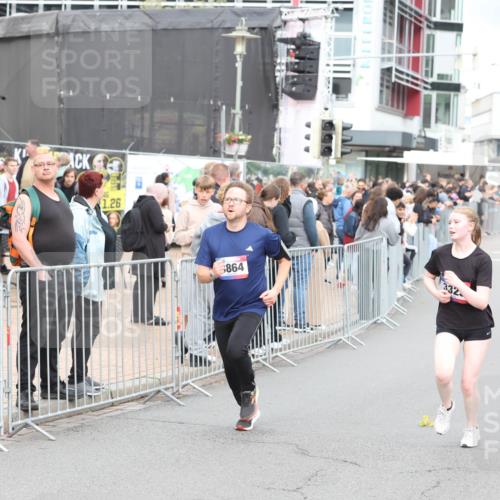 12.06.2026 - Holstenköstenlauf Andreas Tolksdorf http://msf.ph/oto/9745272 12.06.2026 18:04:39 Laufen 1, 26, 864, 332 meine-sportfotos.de