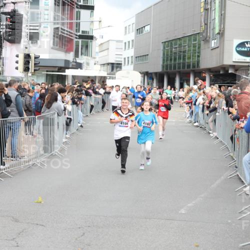12.06.2026 - Holstenköstenlauf Andreas Tolksdorf http://msf.ph/oto/9745275 12.06.2026 18:04:43 Laufen 00, 000, 4104, 4102, 3674 meine-sportfotos.de