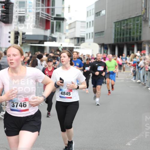 12.06.2026 - Holstenköstenlauf Andreas Tolksdorf http://msf.ph/oto/9745307 12.06.2026 18:05:10 Laufen 3746, 4845, 4717 meine-sportfotos.de