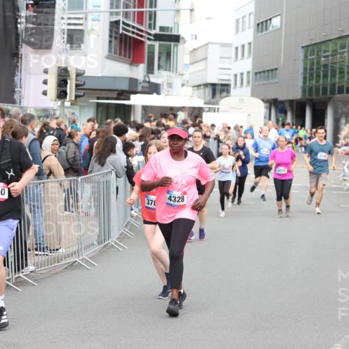 12.06.2026 - Holstenköstenlauf Andreas Tolksdorf http://msf.ph/oto/9745316 12.06.2026 18:05:18 Laufen 378, 4450, 03, 4328, 4826, 4099 meine-sportfotos.de