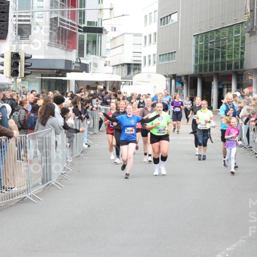 12.06.2026 - Holstenköstenlauf Andreas Tolksdorf http://msf.ph/oto/9745346 12.06.2026 18:05:44 Laufen 3896, 4539, 3770, 872 meine-sportfotos.de