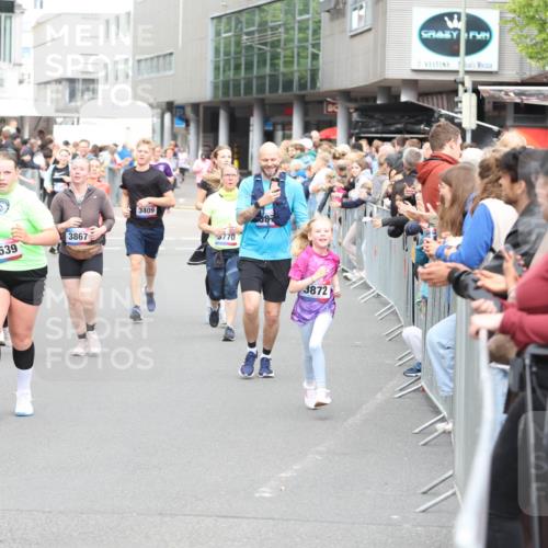 12.06.2026 - Holstenköstenlauf Andreas Tolksdorf http://msf.ph/oto/9745353 12.06.2026 18:05:47 Laufen 3867, 96, 4539, 3409, 5770, 3872 meine-sportfotos.de