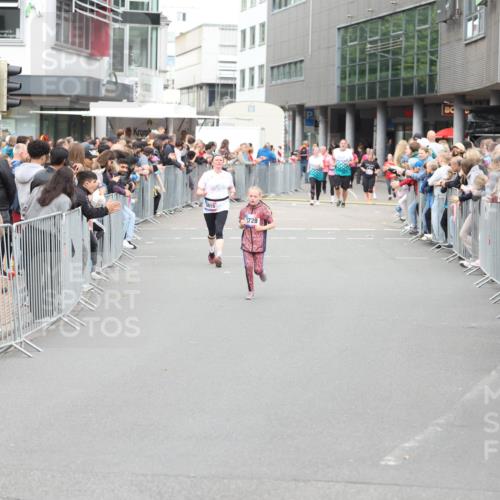 12.06.2026 - Holstenköstenlauf Andreas Tolksdorf http://msf.ph/oto/9745365 12.06.2026 18:06:12 Laufen 3815, 1728 meine-sportfotos.de