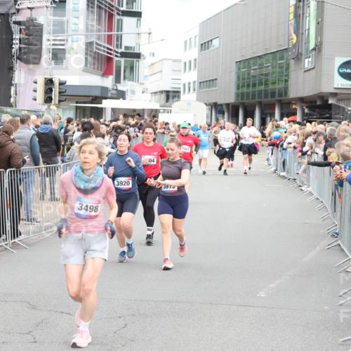 12.06.2026 - Holstenköstenlauf Andreas Tolksdorf http://msf.ph/oto/9745403 12.06.2026 18:06:58 Laufen 3498, 04, 3920, 3915, 403 meine-sportfotos.de
