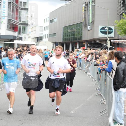 12.06.2026 - Holstenköstenlauf Andreas Tolksdorf http://msf.ph/oto/9745415 12.06.2026 18:07:08 Laufen 4199, 3226, 23, 3225 meine-sportfotos.de