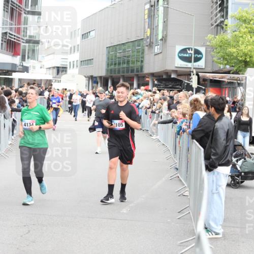12.06.2026 - Holstenköstenlauf Andreas Tolksdorf http://msf.ph/oto/9745434 12.06.2026 18:07:25 Laufen 4138, 4134, 105 meine-sportfotos.de