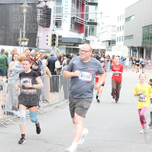 12.06.2026 - Holstenköstenlauf Andreas Tolksdorf http://msf.ph/oto/9745451 12.06.2026 18:07:43 Laufen 4538, 3983, 4001, 4005 meine-sportfotos.de