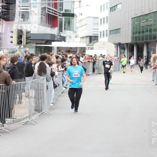 12.06.2026 - Holstenköstenlauf Andreas Tolksdorf http://msf.ph/oto/9745512 12.06.2026 18:09:07 Laufen 4581 meine-sportfotos.de