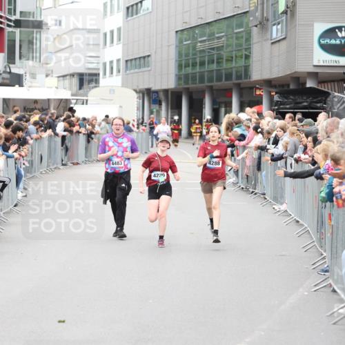 12.06.2026 - Holstenköstenlauf Andreas Tolksdorf http://msf.ph/oto/9745534 12.06.2026 18:09:33 Laufen 4483, 4220, 4288 meine-sportfotos.de