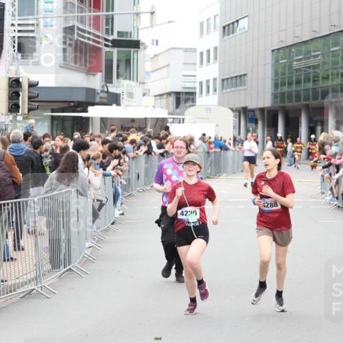 12.06.2026 - Holstenköstenlauf Andreas Tolksdorf http://msf.ph/oto/9745537 12.06.2026 18:09:35 Laufen 4230, 288 meine-sportfotos.de