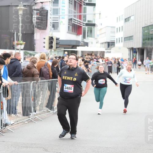12.06.2026 - Holstenköstenlauf Andreas Tolksdorf http://msf.ph/oto/9745574 12.06.2026 18:10:51 Laufen 3480, 3584, 3577 meine-sportfotos.de