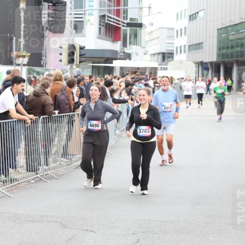 12.06.2026 - Holstenköstenlauf Andreas Tolksdorf http://msf.ph/oto/9745580 12.06.2026 18:11:05 Laufen 14, 11, 26, 4490, 3783, 3313 meine-sportfotos.de
