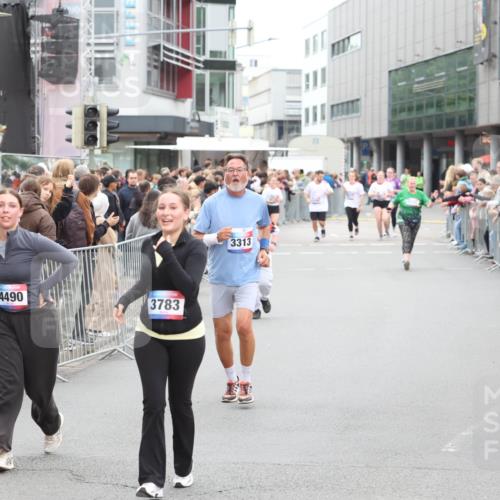 12.06.2026 - Holstenköstenlauf Andreas Tolksdorf http://msf.ph/oto/9745583 12.06.2026 18:11:06 Laufen 4490, 3783, 3313 meine-sportfotos.de