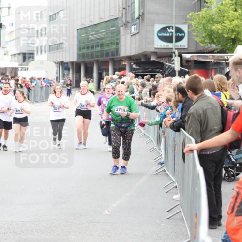 12.06.2026 - Holstenköstenlauf Andreas Tolksdorf http://msf.ph/oto/9745591 12.06.2026 18:11:14 Laufen 4215, 4213, 4219, 3739 meine-sportfotos.de