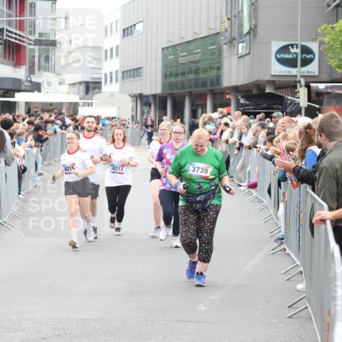 12.06.2026 - Holstenköstenlauf Andreas Tolksdorf http://msf.ph/oto/9745594 12.06.2026 18:11:15 Laufen 4215, 4213, 3739 meine-sportfotos.de