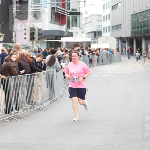 12.06.2026 - Holstenköstenlauf Andreas Tolksdorf http://msf.ph/oto/9745635 12.06.2026 18:12:11 Laufen 4342 meine-sportfotos.de