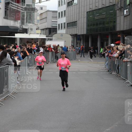 12.06.2026 - Holstenköstenlauf Andreas Tolksdorf http://msf.ph/oto/9745675 12.06.2026 18:14:41 Laufen 4330, 4315 meine-sportfotos.de