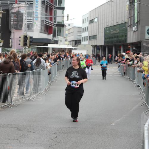 12.06.2026 - Holstenköstenlauf Andreas Tolksdorf http://msf.ph/oto/9745687 12.06.2026 18:15:17 Laufen 2018, 4584 meine-sportfotos.de