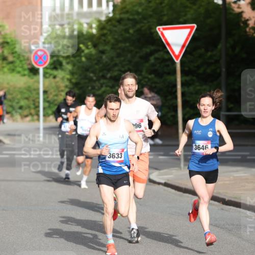 12.06.2026 - Holstenköstenlauf Andreas Tolksdorf http://msf.ph/oto/9745717 12.06.2026 19:07:44 Laufen 196, 3633, 3646 meine-sportfotos.de