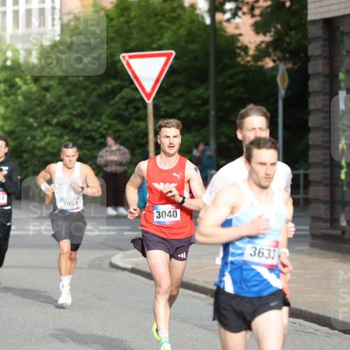 12.06.2026 - Holstenköstenlauf Andreas Tolksdorf http://msf.ph/oto/9745719 12.06.2026 19:07:46 Laufen 4744, 3954, 3040, 3631, 3646 meine-sportfotos.de