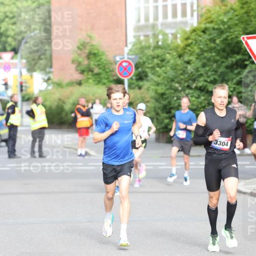 12.06.2026 - Holstenköstenlauf Andreas Tolksdorf http://msf.ph/oto/9745732 12.06.2026 19:07:52 Laufen 3304 meine-sportfotos.de