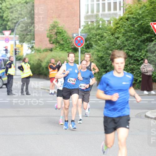 12.06.2026 - Holstenköstenlauf Andreas Tolksdorf http://msf.ph/oto/9745734 12.06.2026 19:07:54 Laufen 4714, 4816 meine-sportfotos.de