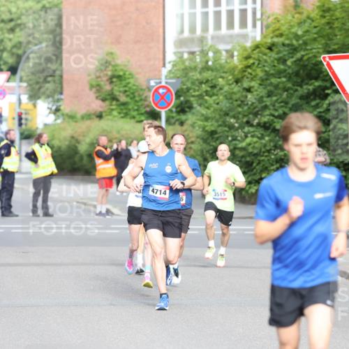 12.06.2026 - Holstenköstenlauf Andreas Tolksdorf http://msf.ph/oto/9745736 12.06.2026 19:07:54 Laufen 4714, 3515, 6 meine-sportfotos.de