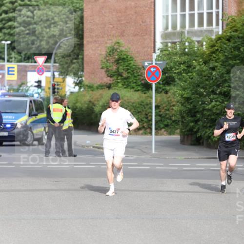 12.06.2026 - Holstenköstenlauf Andreas Tolksdorf http://msf.ph/oto/9745765 12.06.2026 19:08:17 Laufen 3437, 4239 meine-sportfotos.de