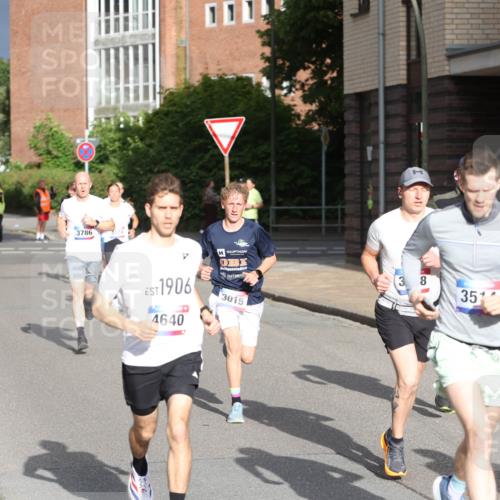 12.06.2026 - Holstenköstenlauf Andreas Tolksdorf http://msf.ph/oto/9745791 12.06.2026 19:08:40 Laufen 3786, 1906, 4640, 3015, 8, 35 meine-sportfotos.de