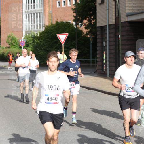 12.06.2026 - Holstenköstenlauf Andreas Tolksdorf http://msf.ph/oto/9745792 12.06.2026 19:08:40 Laufen 786, 4174, 1906, 4640, 15, 374, 514 meine-sportfotos.de