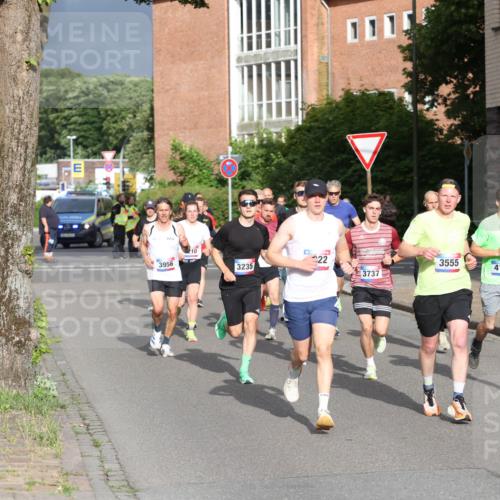 12.06.2026 - Holstenköstenlauf Andreas Tolksdorf http://msf.ph/oto/9745809 12.06.2026 19:08:48 Laufen 3956, 210, 22, 3555, 3235, 4195, 3737 meine-sportfotos.de
