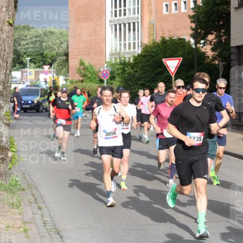 12.06.2026 - Holstenköstenlauf Andreas Tolksdorf http://msf.ph/oto/9745813 12.06.2026 19:08:50 Laufen 4314, 3956, 2, 111, 2235 meine-sportfotos.de