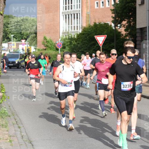 12.06.2026 - Holstenköstenlauf Andreas Tolksdorf http://msf.ph/oto/9745814 12.06.2026 19:08:51 Laufen 4314, 956, 11, 3235 meine-sportfotos.de