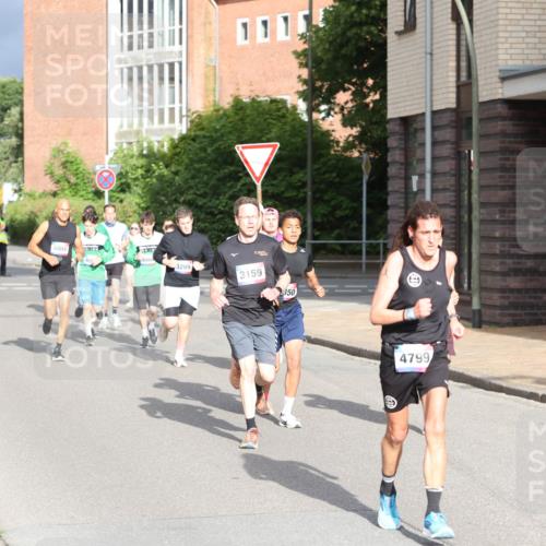 12.06.2026 - Holstenköstenlauf Andreas Tolksdorf http://msf.ph/oto/9745840 12.06.2026 19:09:06 Laufen 4804, 4066, 3209, 3159, 350, 4799 meine-sportfotos.de