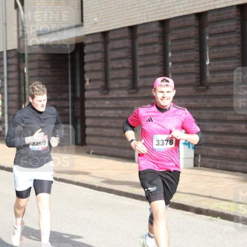 12.06.2026 - Holstenköstenlauf Andreas Tolksdorf http://msf.ph/oto/9745849 12.06.2026 19:09:10 Laufen 4066, 3209, 3378 meine-sportfotos.de