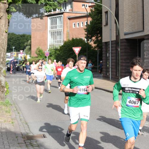 12.06.2026 - Holstenköstenlauf Andreas Tolksdorf http://msf.ph/oto/9745853 12.06.2026 19:09:13 Laufen 4181, 4163, 043, 21, 1, 20, 4067, 120, 4066 meine-sportfotos.de