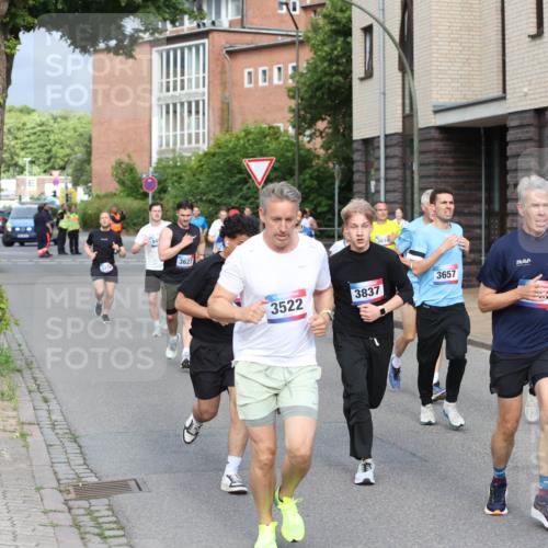 12.06.2026 - Holstenköstenlauf Andreas Tolksdorf http://msf.ph/oto/9745905 12.06.2026 19:09:46 Laufen 3627, 3657, 3522, 3837, 24, 3554 meine-sportfotos.de