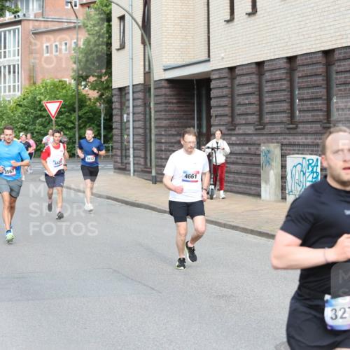 12.06.2026 - Holstenköstenlauf Andreas Tolksdorf http://msf.ph/oto/9745916 12.06.2026 19:09:52 Laufen 3567, 4428, 3932, 4661, 3274, 10, 06, 15, 06, 26 meine-sportfotos.de