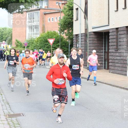 12.06.2026 - Holstenköstenlauf Andreas Tolksdorf http://msf.ph/oto/9745927 12.06.2026 19:09:59 Laufen 4919, 4684, 771, 4574, 3034, 44 meine-sportfotos.de
