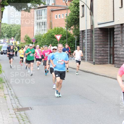 12.06.2026 - Holstenköstenlauf Andreas Tolksdorf http://msf.ph/oto/9745935 12.06.2026 19:10:04 Laufen 4152, 3208, 3839, 3501, 4437, 2030, 4355 meine-sportfotos.de