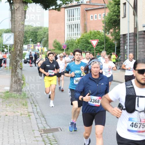 12.06.2026 - Holstenköstenlauf Andreas Tolksdorf http://msf.ph/oto/9745984 12.06.2026 19:10:34 Laufen 4695, 3424, 8, 30, 4178, 3126, 3368, 4675 meine-sportfotos.de
