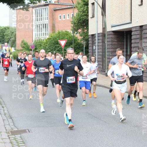 12.06.2026 - Holstenköstenlauf Andreas Tolksdorf http://msf.ph/oto/9745996 12.06.2026 19:10:42 Laufen 4610, 3595, 4794, 46, 86, 4430, 3762, 3349, 2615 meine-sportfotos.de