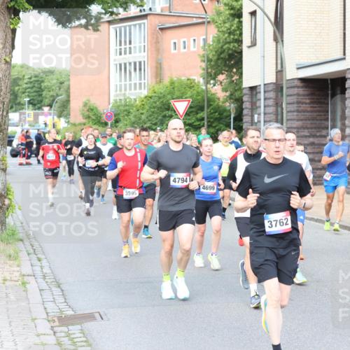 12.06.2026 - Holstenköstenlauf Andreas Tolksdorf http://msf.ph/oto/9745998 12.06.2026 19:10:43 Laufen 4610, 3595, 4794, 4699, 3292, 3762, 3618 meine-sportfotos.de
